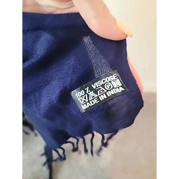 Blue Pashmina Scarf Wrap – 72” x 28” – Soft Large Shawl – EUC - Picture 5 of 5